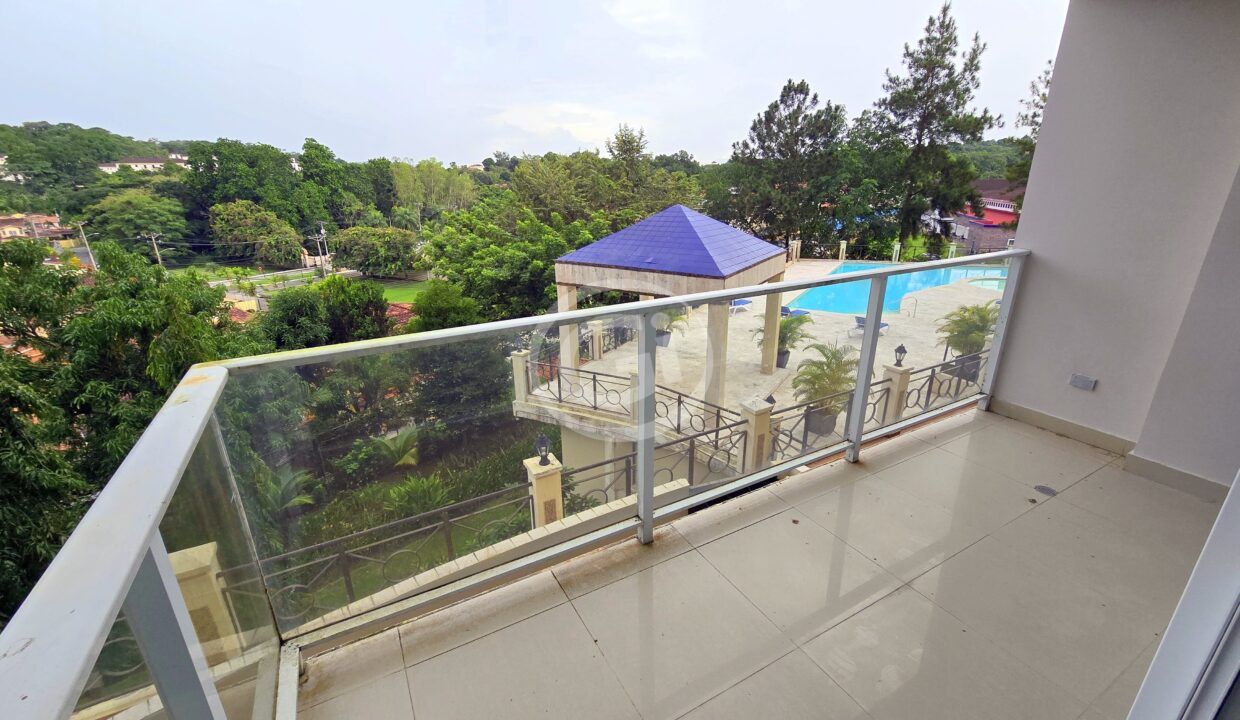 7. Terraza. Venta Remate Bancario Pine Hill. Albrook