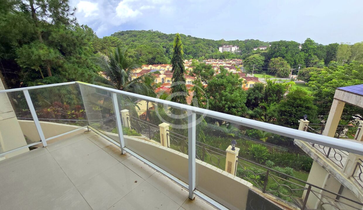 8. Terraza. Venta Remate Bancario Pine Hill. Albrook