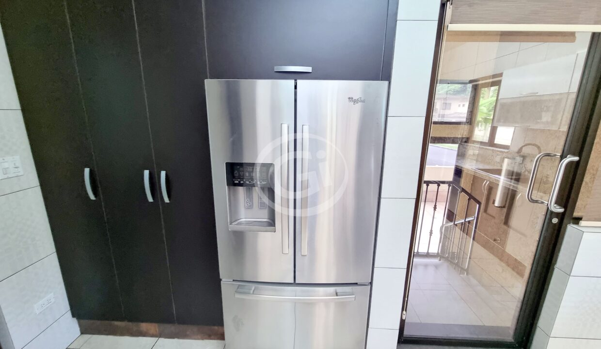 9. Cocina. Embassy Club. Alquiler TownHome