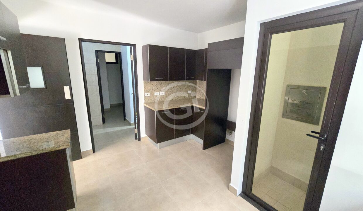 9. Cocina. Venta Reposeido Bancario Embassy Village Albrook