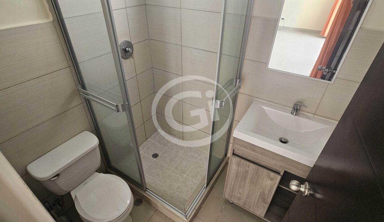 8. Baño apartamento venta Centennial