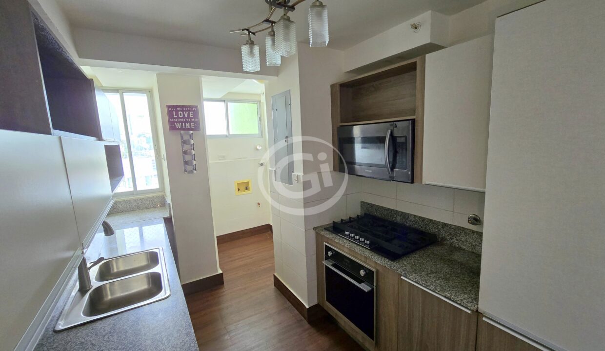 11. Cocina. Reposeido Bancario Parques del Carmen Betania