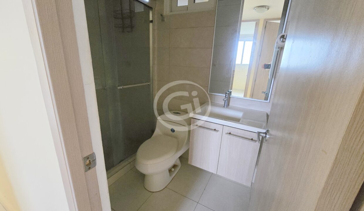 16. Baño Compartido (2)