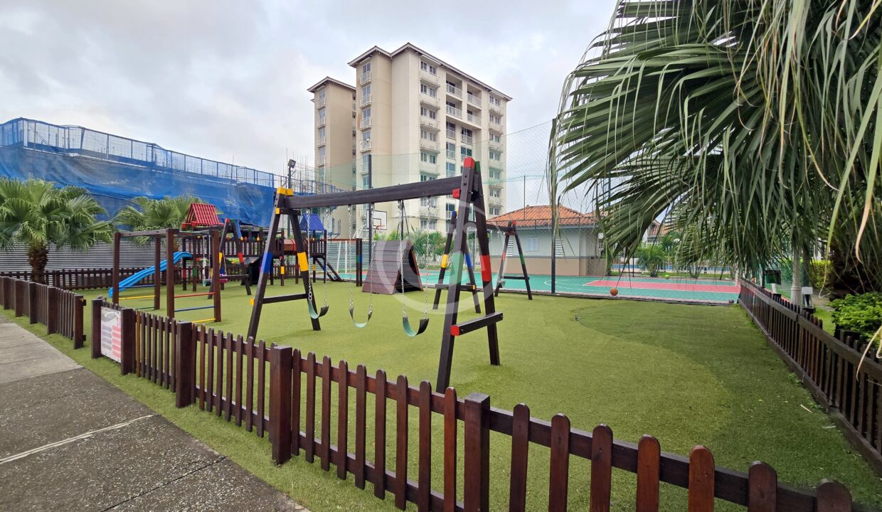 20. Parque Infantil (4)