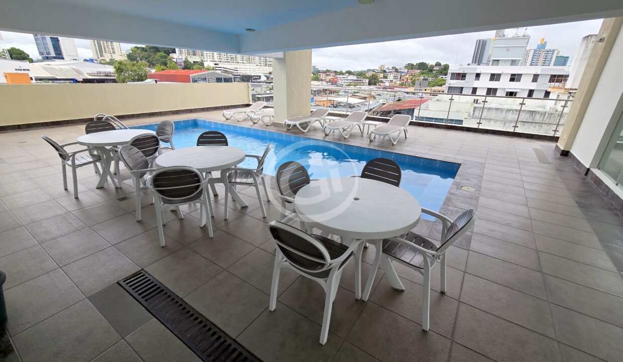 24. Piscina. Reposeido Bancario Parques del Carmen Betania