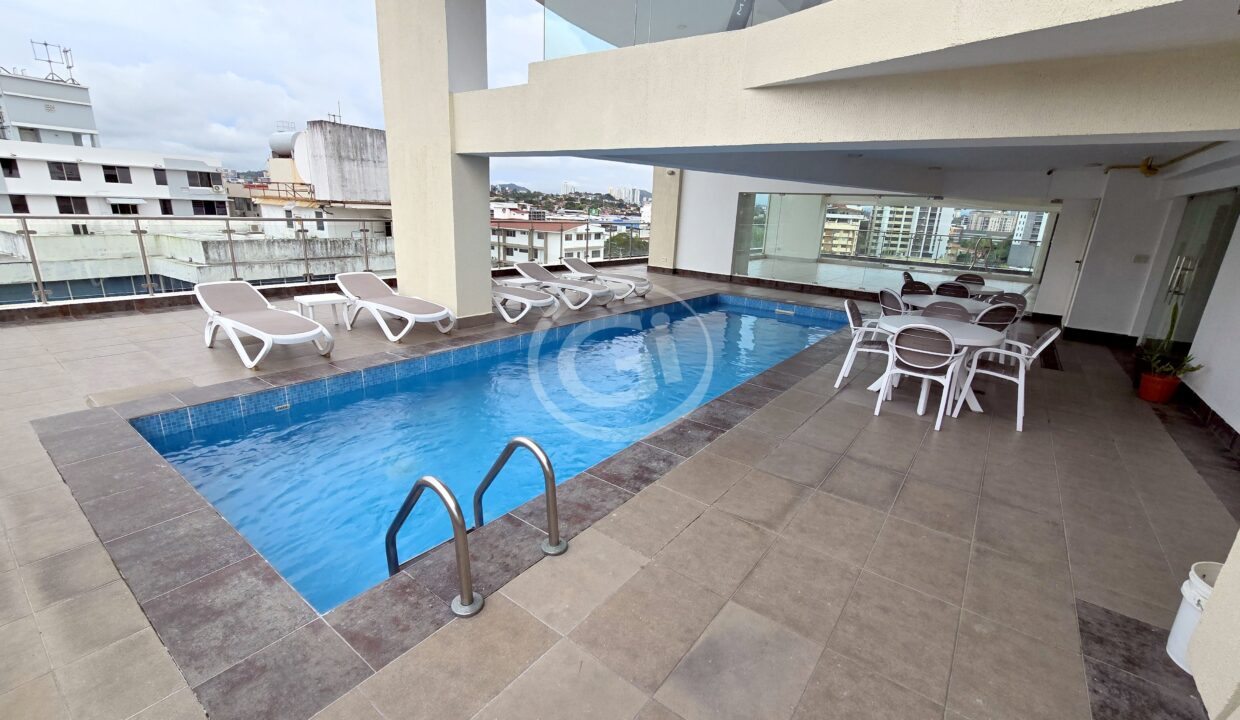 25. Piscina. Reposeido Bancario Parques del Carmen Betania