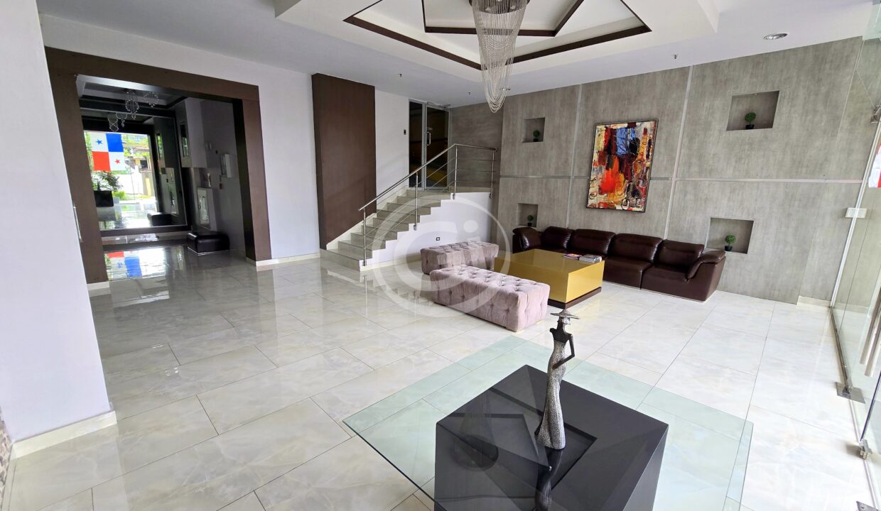 3. Lobby. Reposeido Bancario Diamond Tower San Francisco