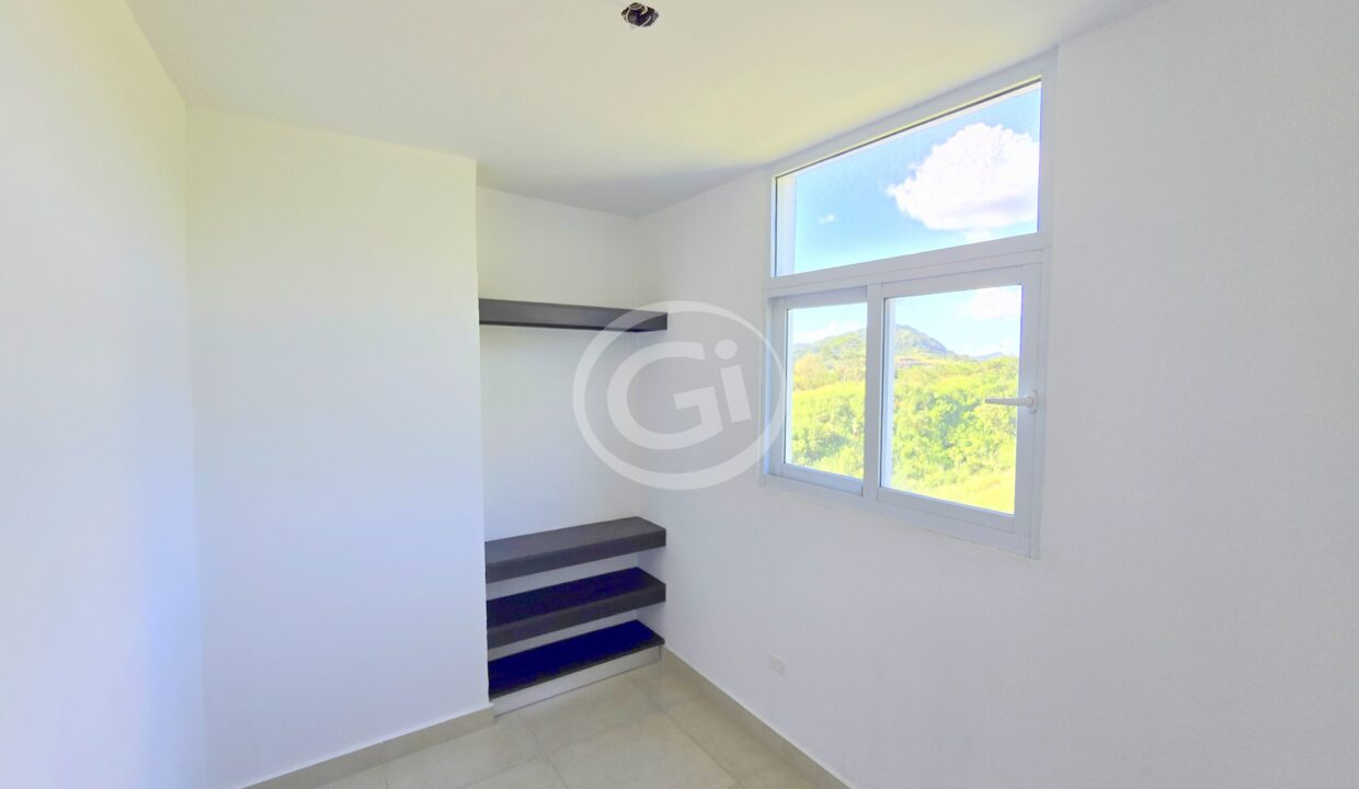 13. Cuarto de Empleada (2)
