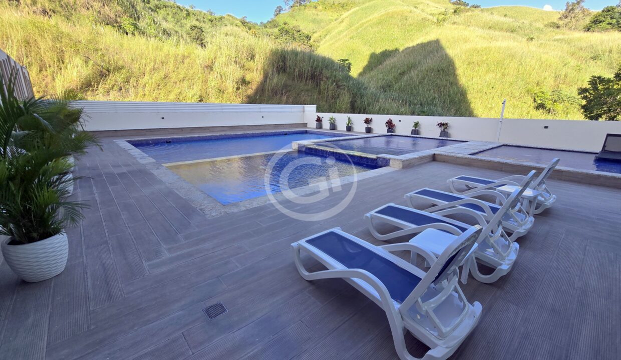 26. Piscina (2)