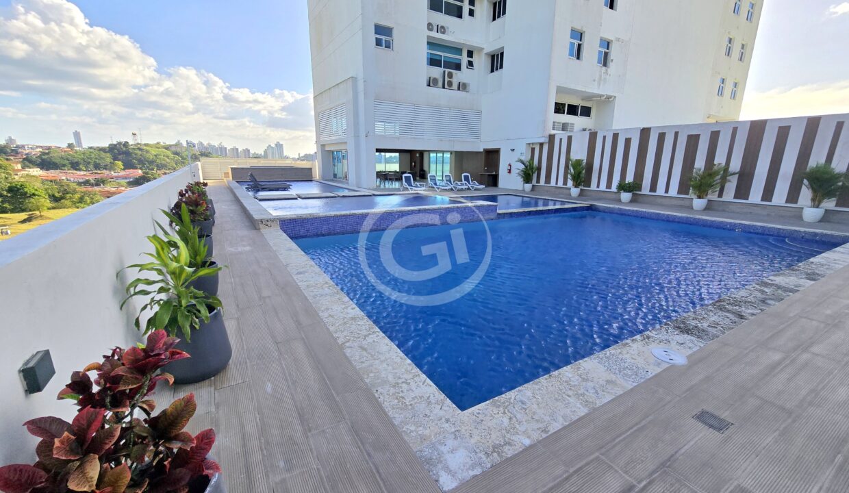 27. Piscina (5)