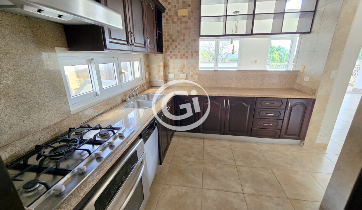 13. Cocina. Venta Reposeido Bancario Tucan Country Club