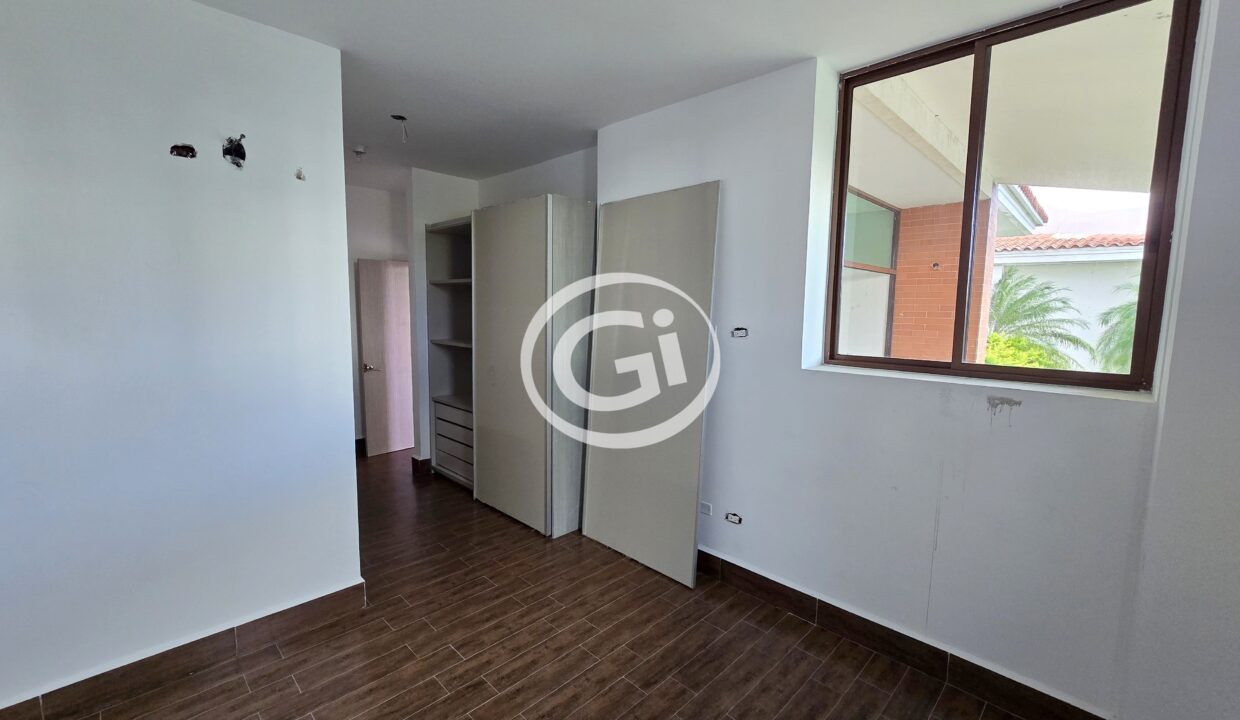 16. Habitación Principal Costamare Costa Sur. Remate Bancario