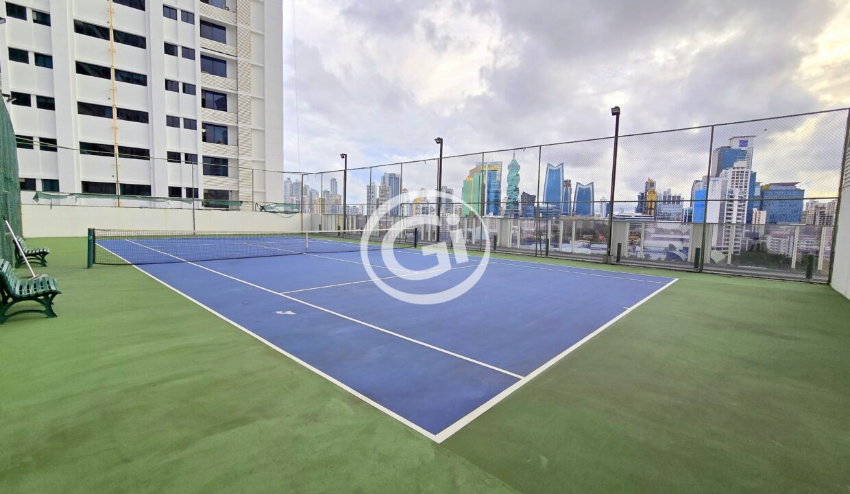 28. Cancha de Tenis. Venta Remate The Tower 50 San Francisco