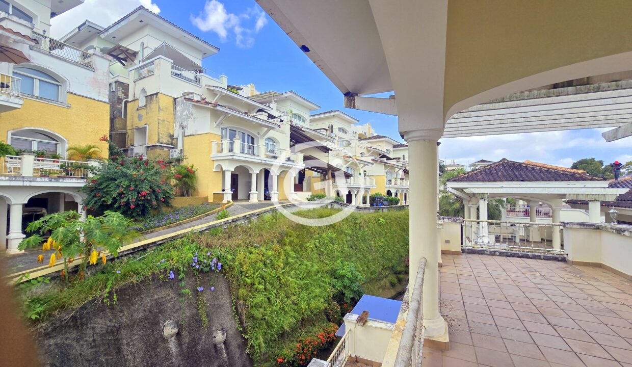 28. Terraza Piso 2. Venta Reposeido Bancario Tucan Country Club