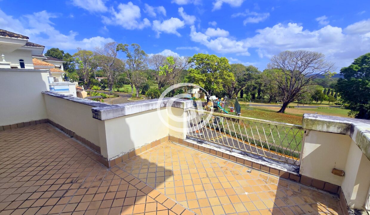 4. Terraza Sala. Venta Reposeido Bancario Tucan Country Club