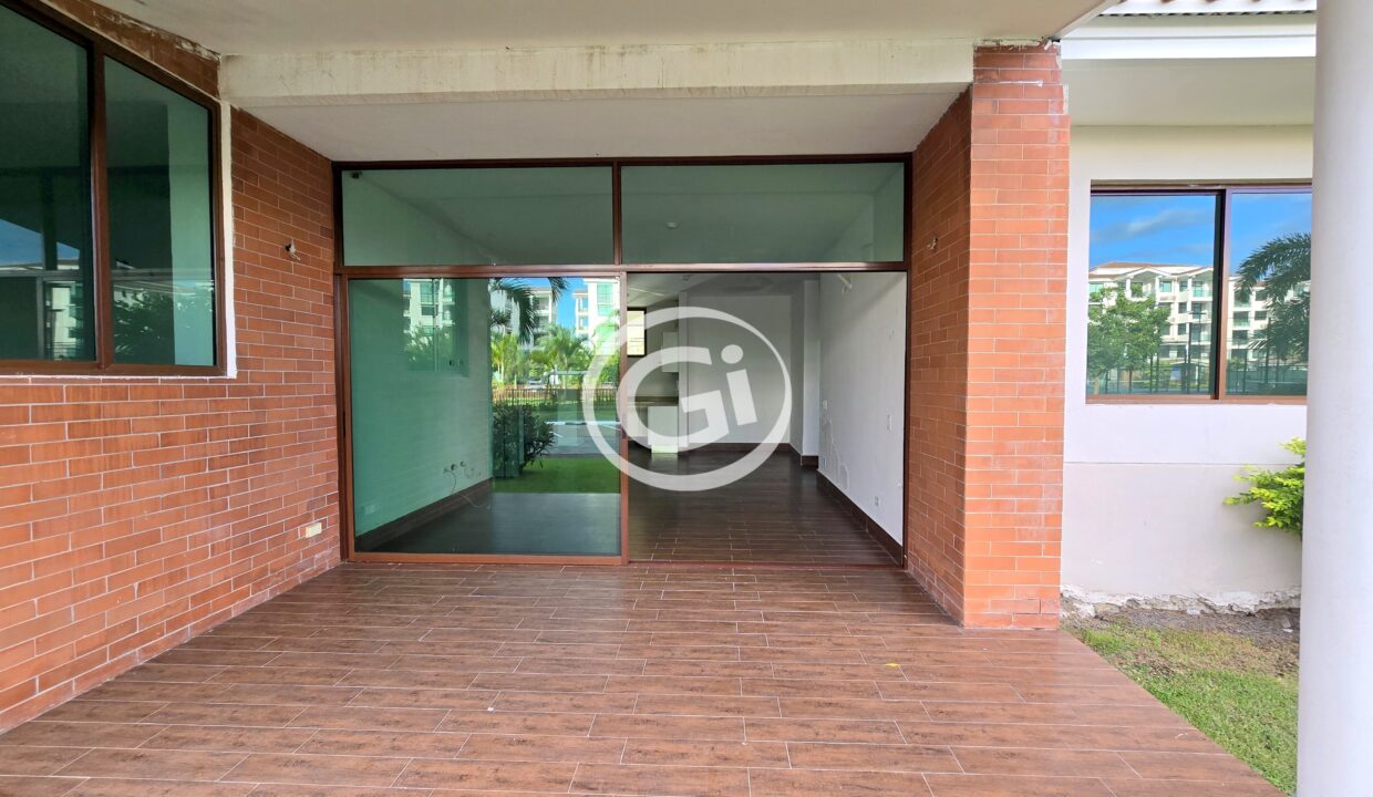 8. Terraza Costamare Costa Sur. Remate Bancario