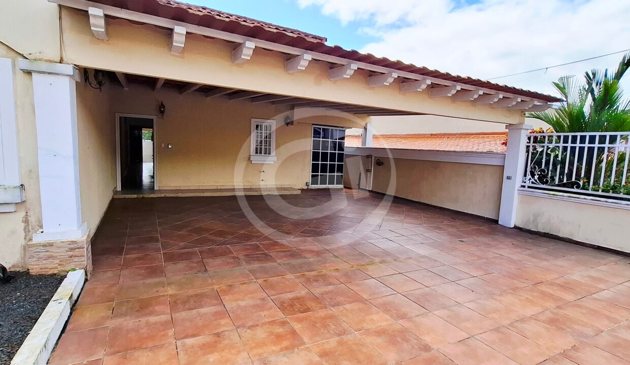 2 - Fachada Casa en Venta Residencial Hill Top Arraiján