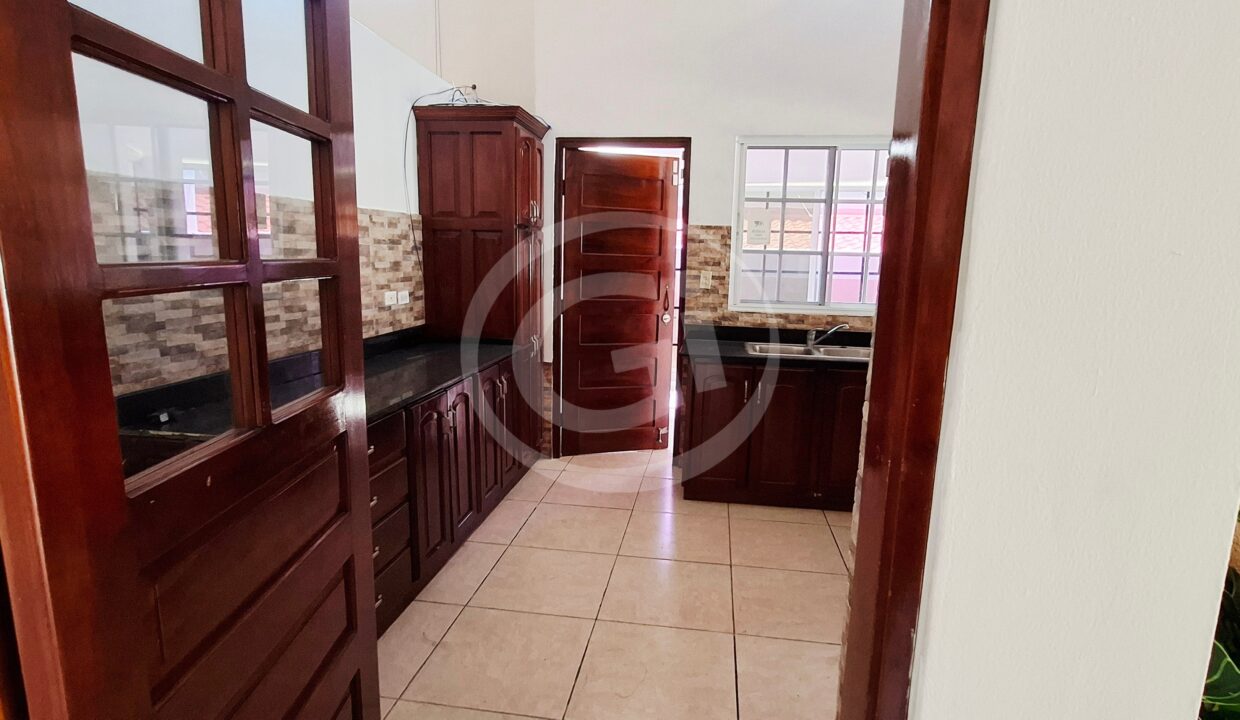 3 -Cocina Casa en Venta Residencial Hill Top Arraiján