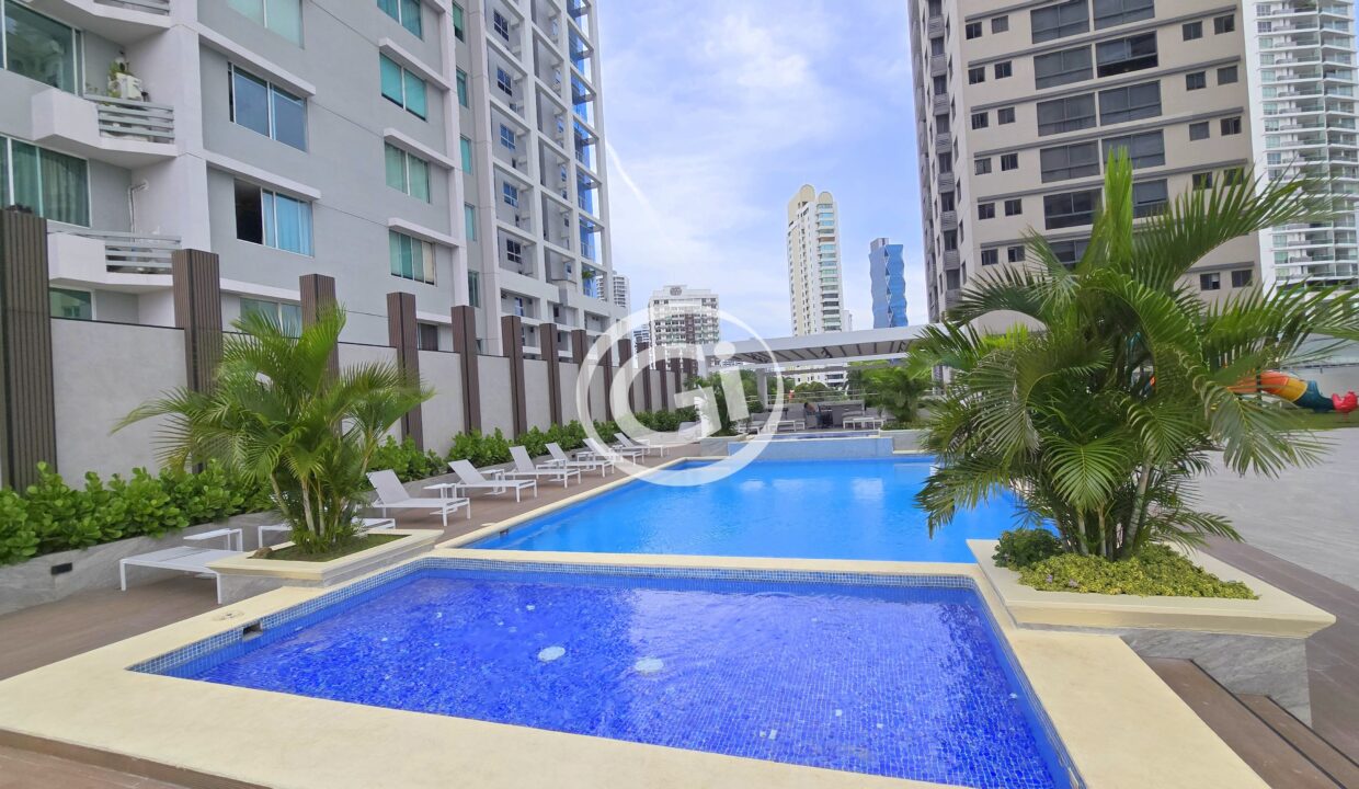 35. Piscina. Venta Remate Allure Bella Vista