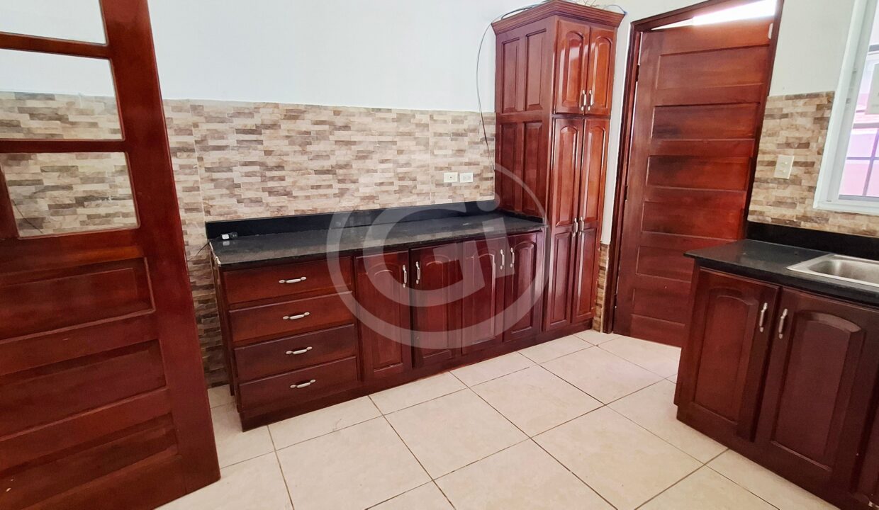 4 -Cocina Casa en Venta Residencial Hill Top Arraiján