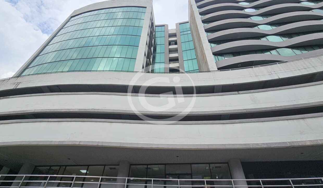 1. Fachada. Oficina IBC Venta