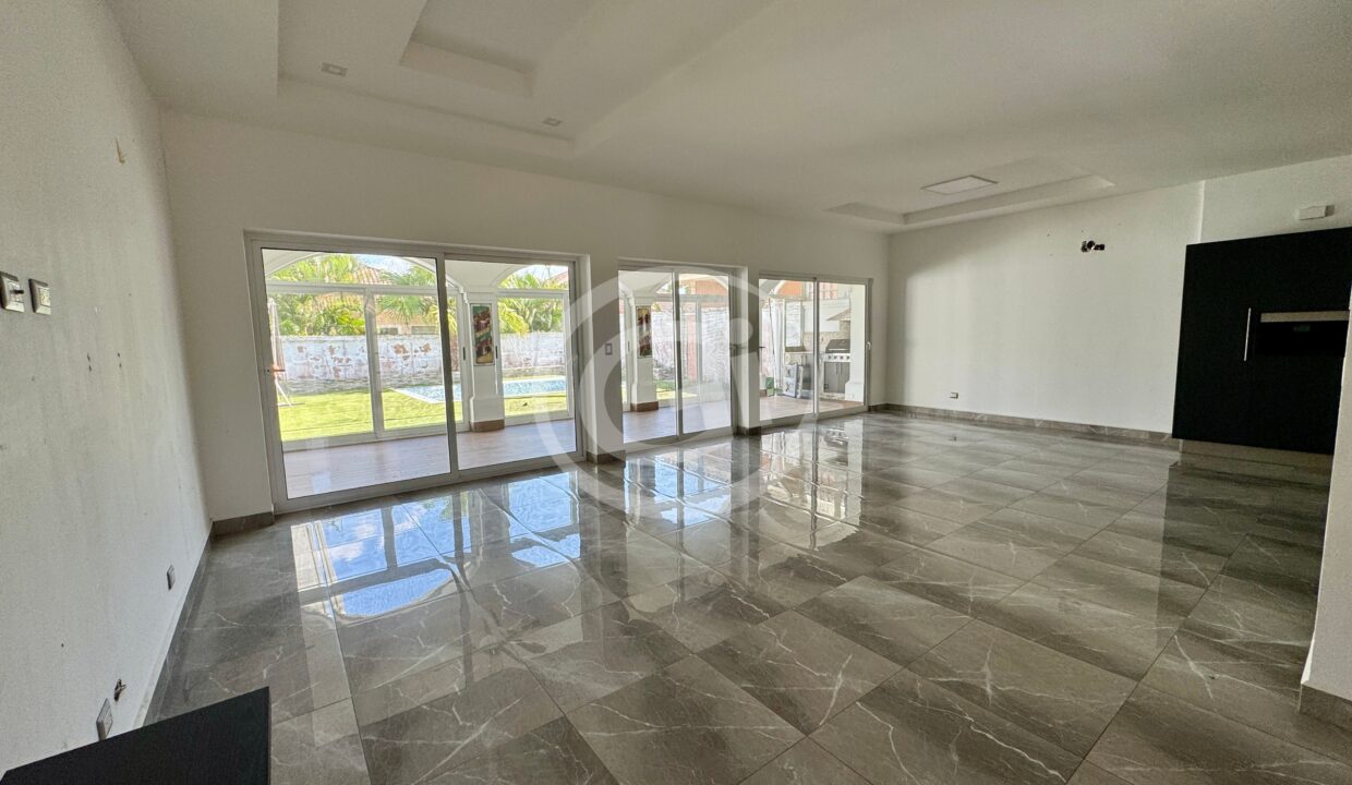 1. Sala Casa venta Sunset Coast Costa Sur