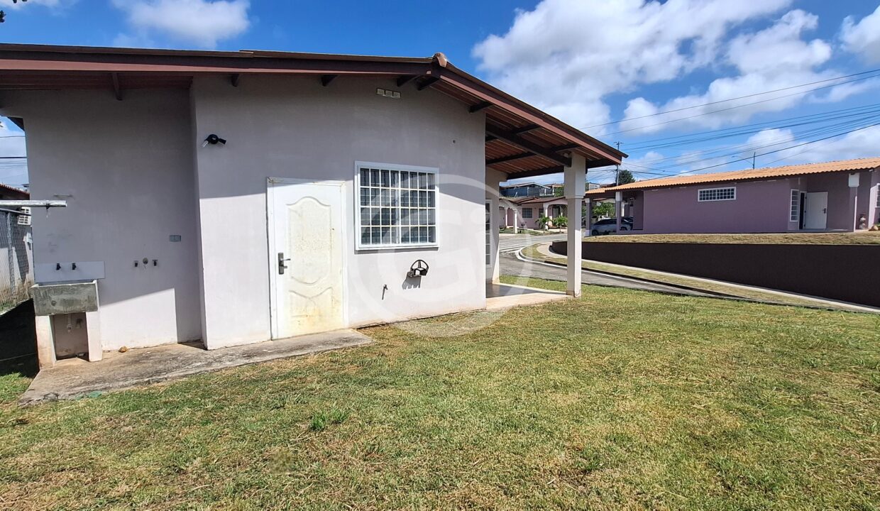 11- Patio Trasero Casa en Venta Brisas del Golf Arraiján