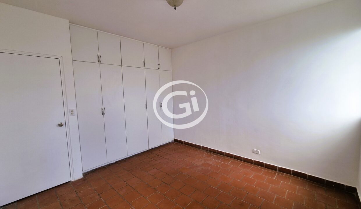 13. Habitacion Secundaria y closet Venta Bahia Azul