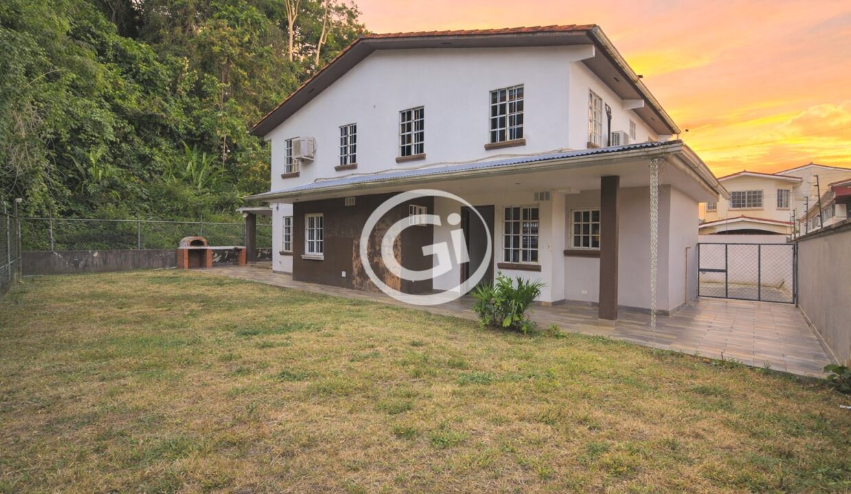 14. Patio. Remate Bancario Casa Albrook