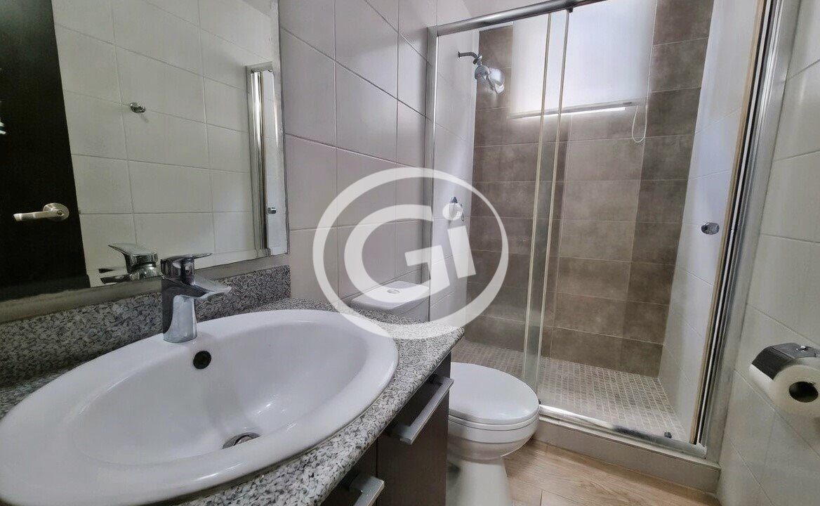 15. Baño secundario venta simja