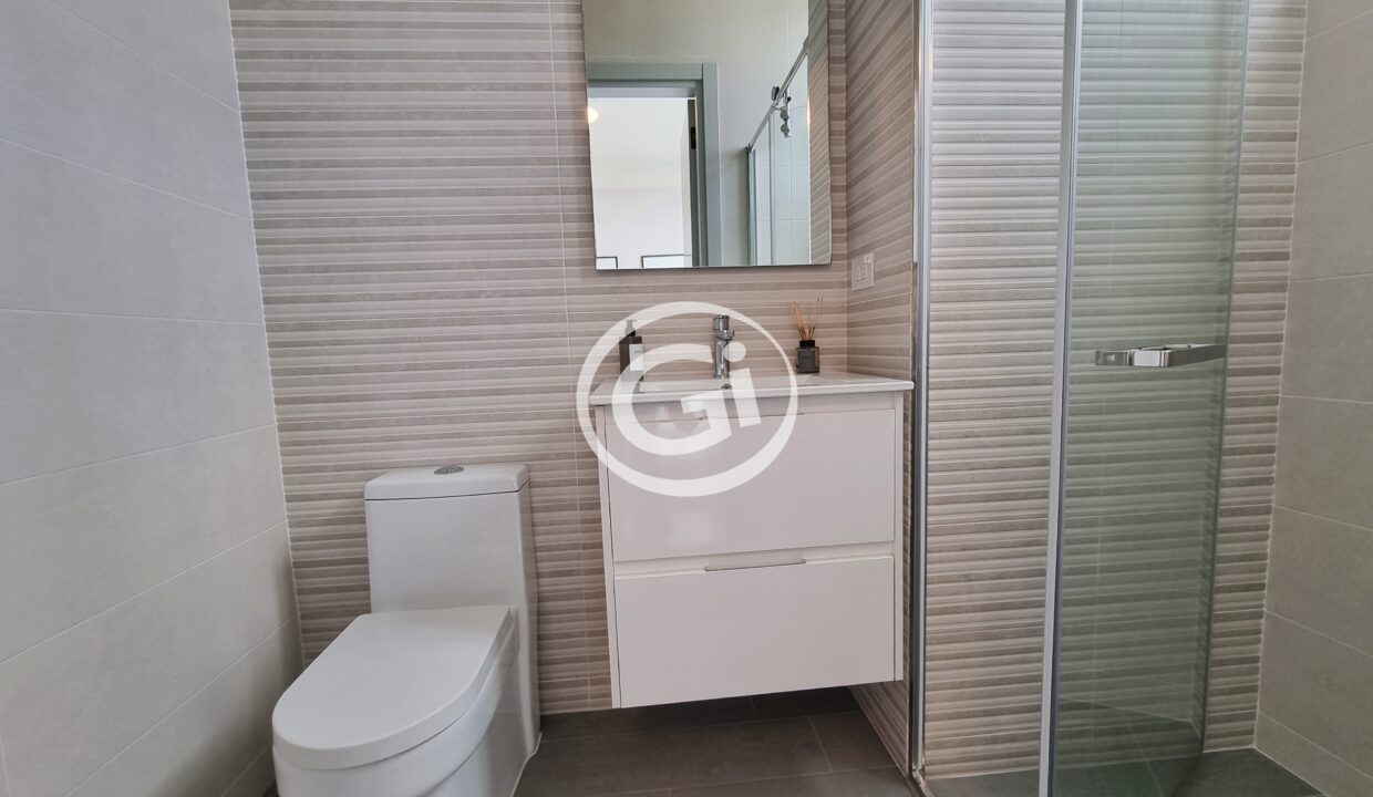 16. Baño habitacion 2 venta apartamento Santa Maria The Ivy