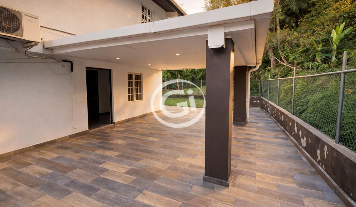 16. Terraza. Remate Bancario Casa Albrook