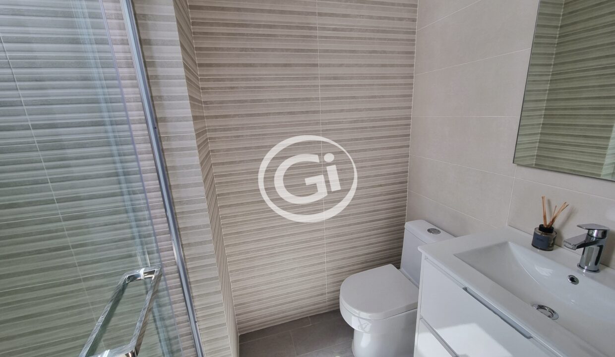 17. Baño habitacion 2 venta apartamento Santa Maria The Ivy.