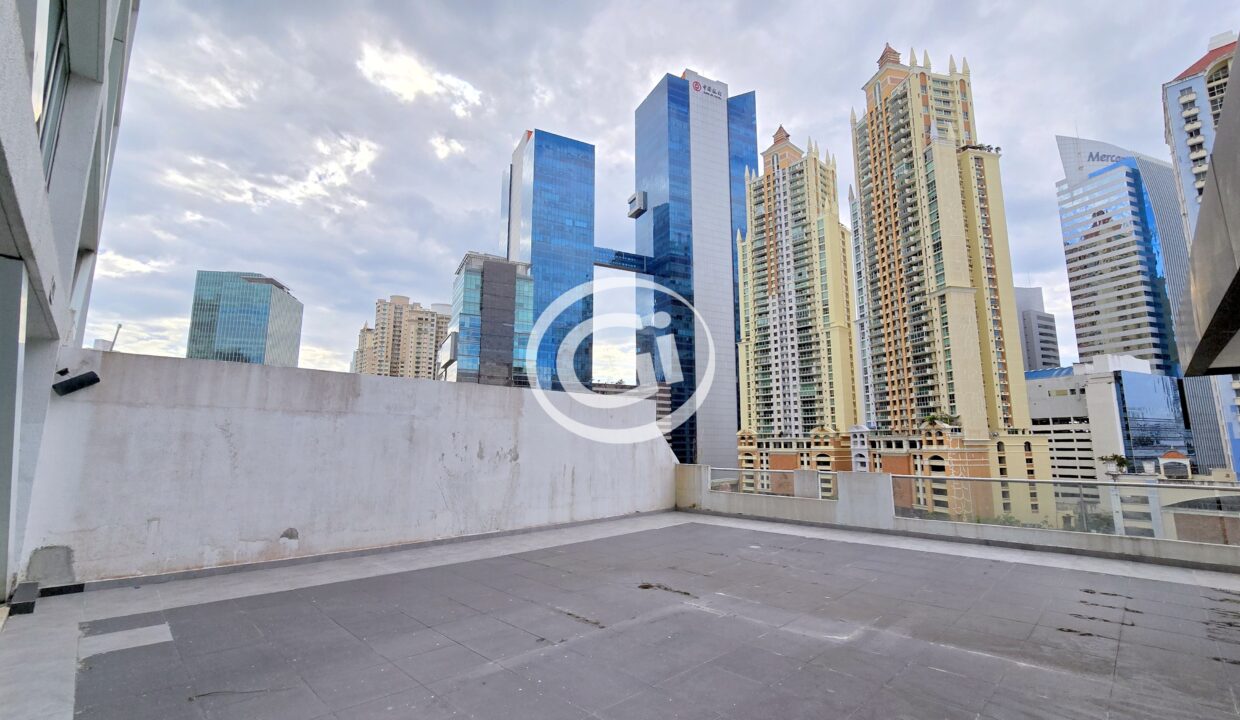 18. Terraza. Remate Bancario Loft Four 41 Punta Pacifica