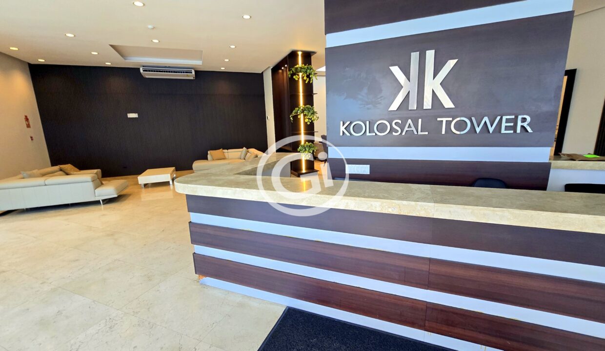 2. Lobby. Remate Bancario Kolosal Tower San Francisco