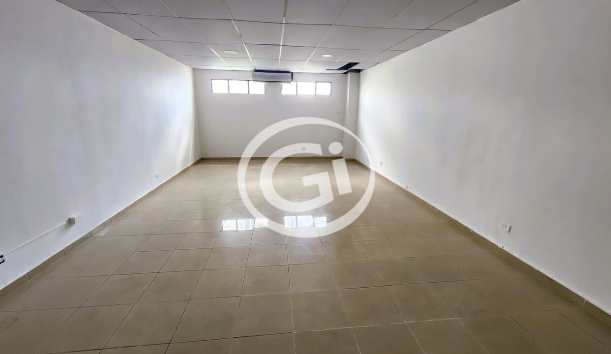 2. Oficina 8 Alquiler oficina plaza vendo