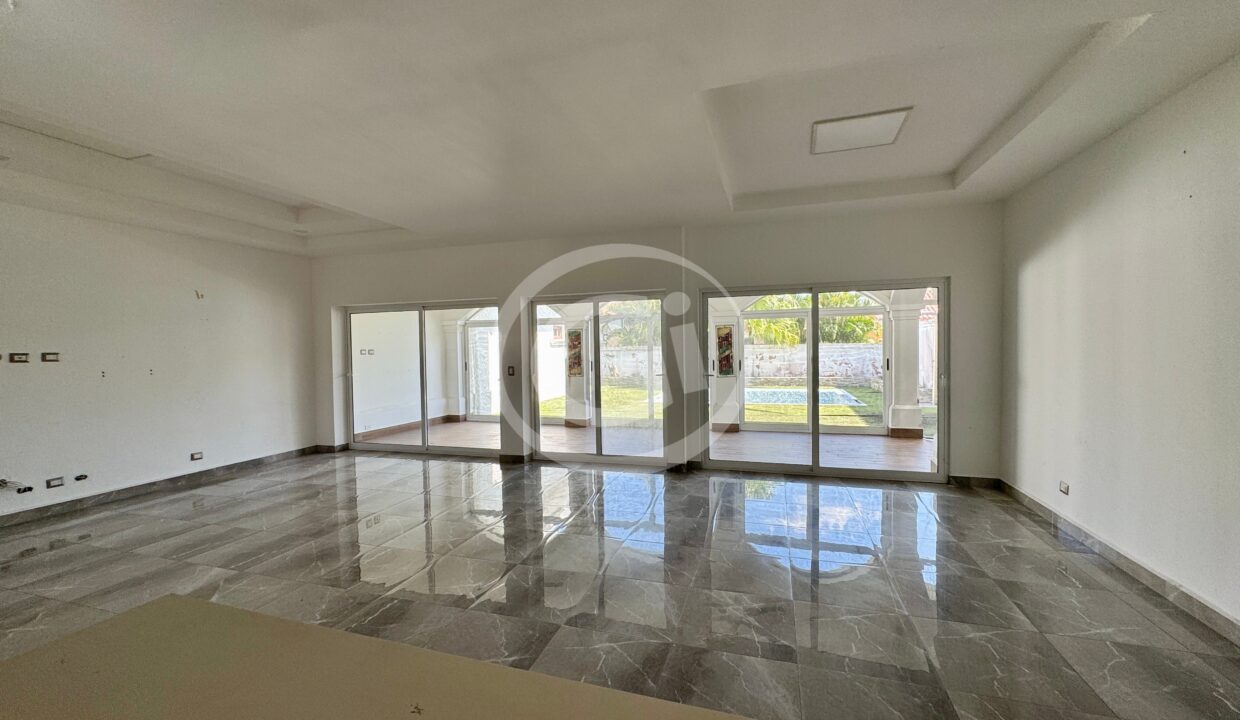 2. Sala Casa venta Sunset Coast Costa Sur