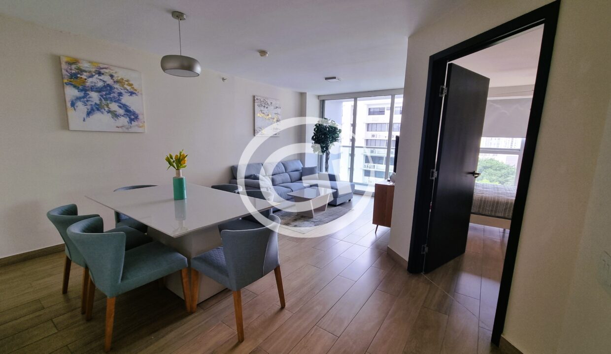 2. Sala, comedor y terraza Venta Simja
