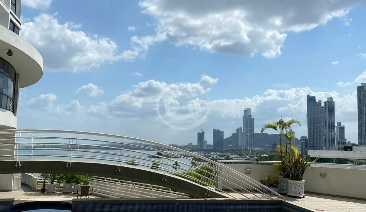 20. áreas sociales Venta apartamento los delfines