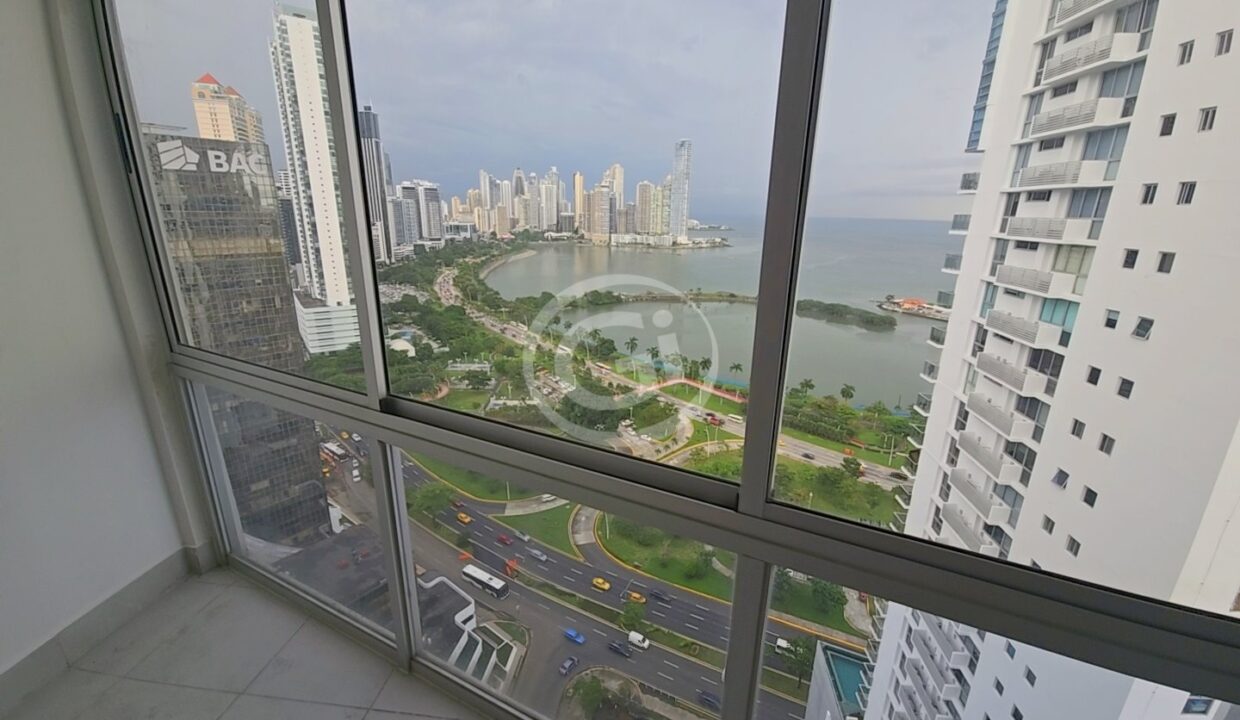 21. Habitación 2. Venta Apartamento Marina Terrace Av Balboa Remate Bancario