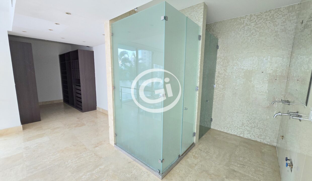 23. Habitación Principal. Remate Bancario Loft Four 41 Punta Pacifica