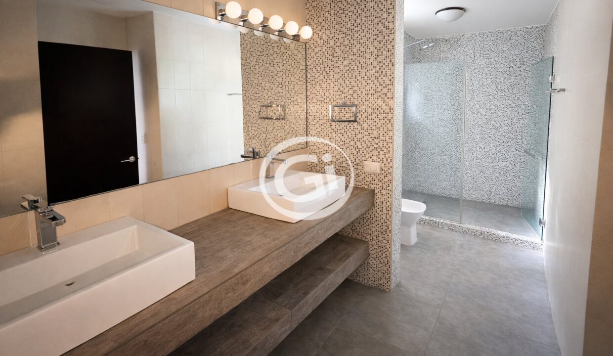 24. Habitación Principal. Remate Bancario Casa Albrook