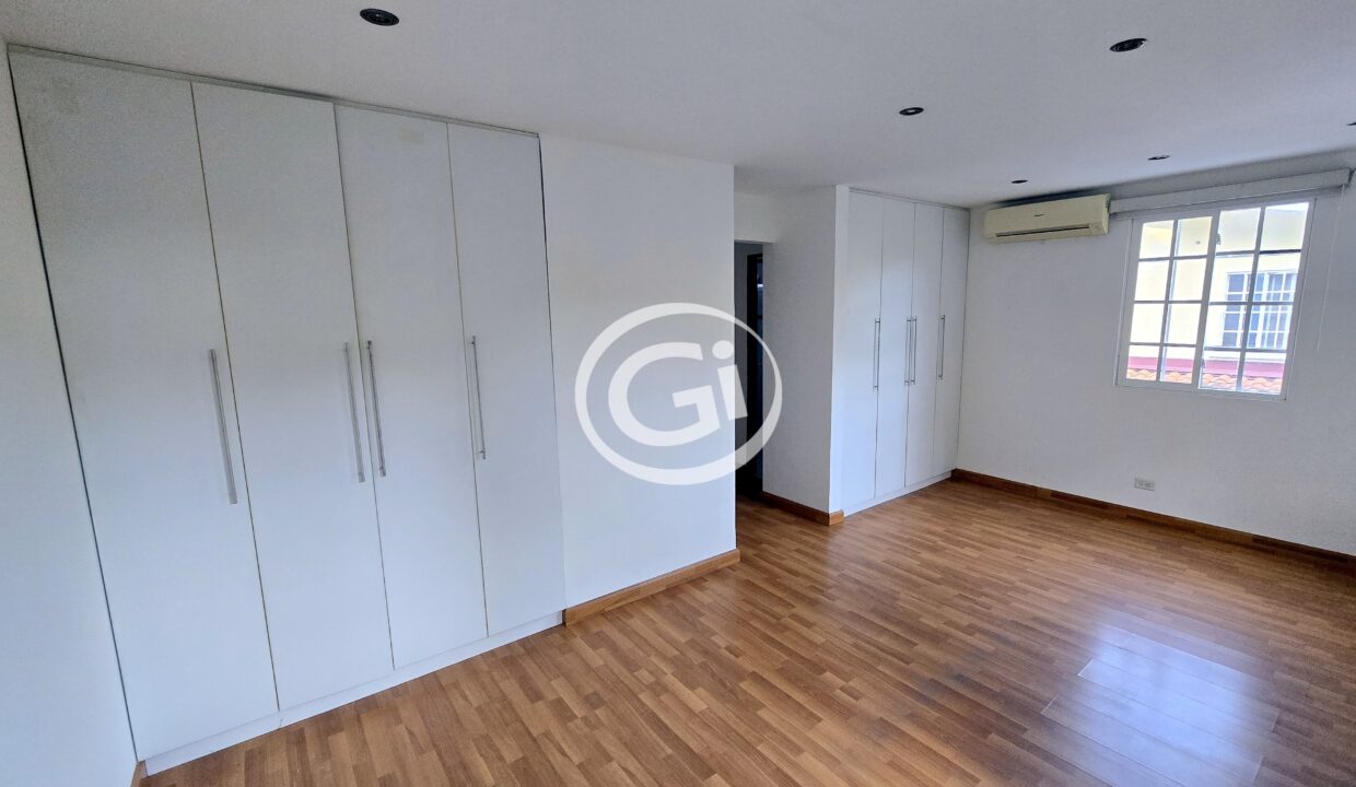 27. Habitación 2. Remate Bancario Casa Albrook