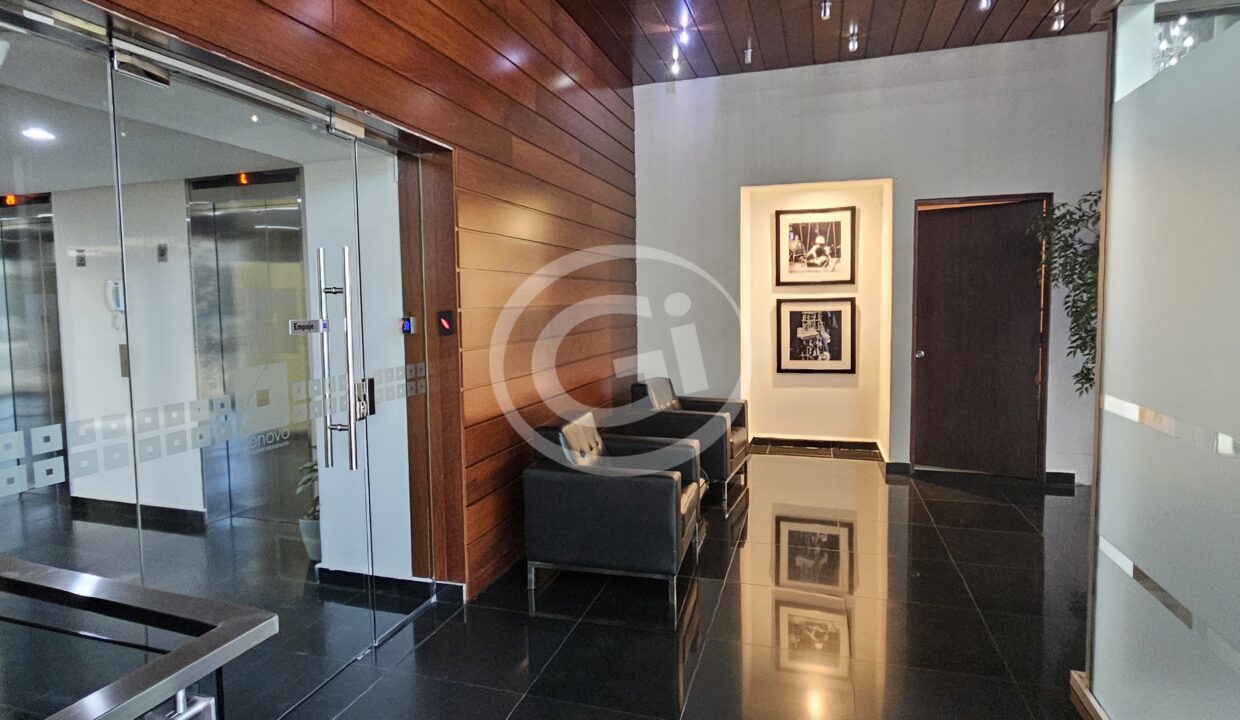 3. Área de elevadores Denovo Oficina venta
