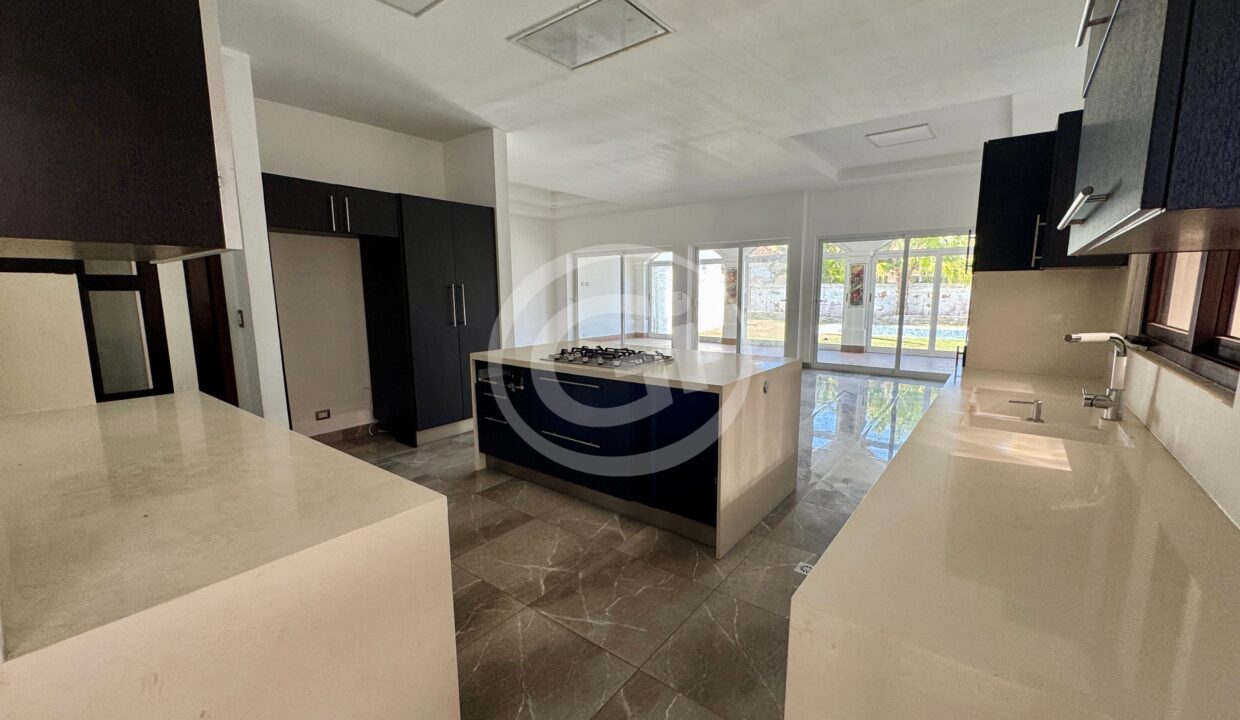 4. Cocina Casa venta Sunset Coast Costa Sur