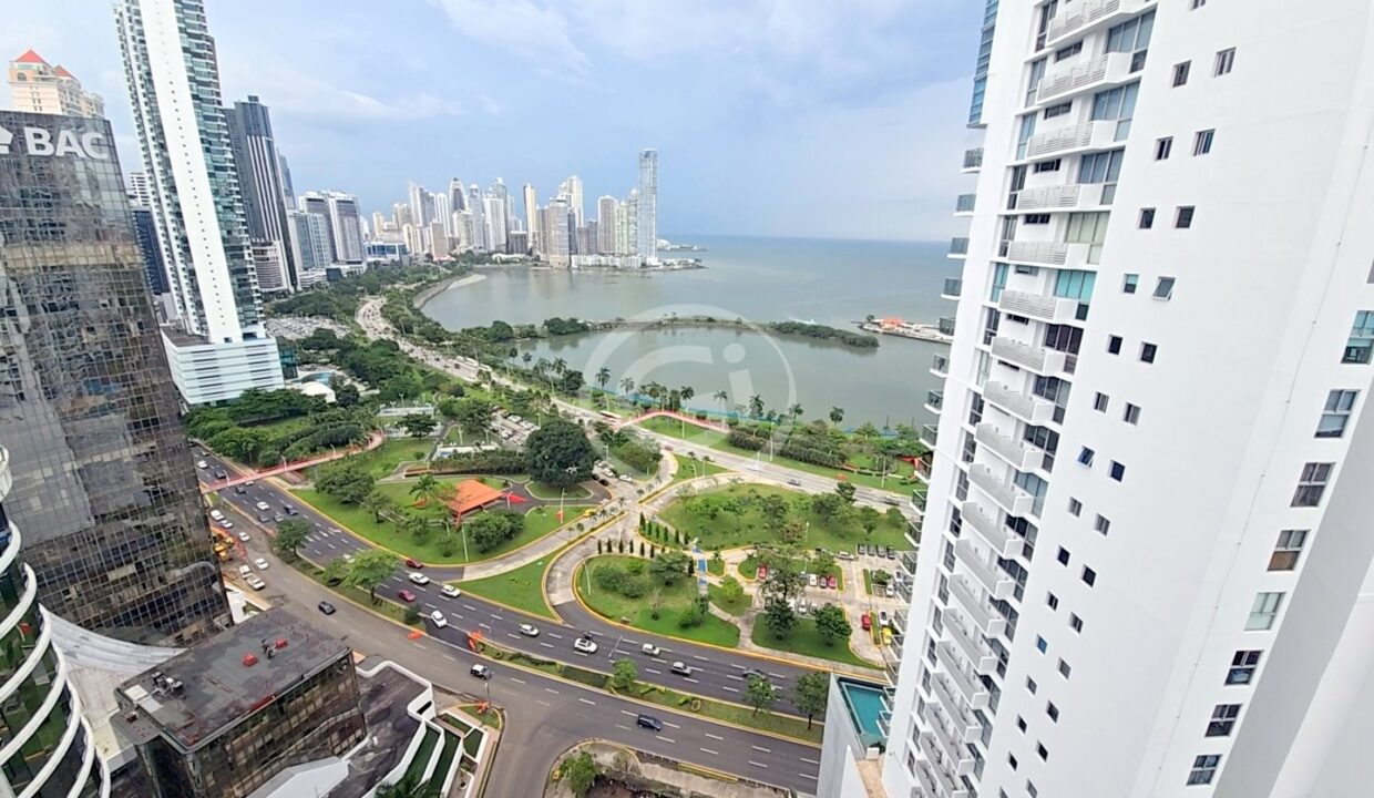 5. Sala. Venta Apartamento Marina Terrace Av Balboa Remate Bancario