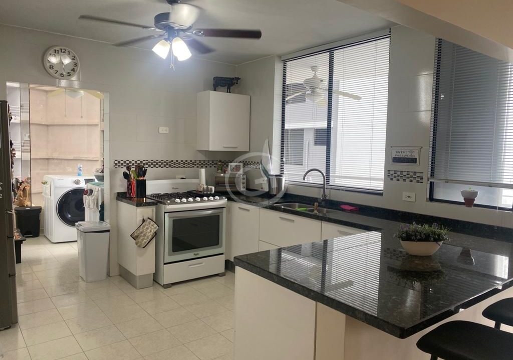 6. Cocina Venta apartamento los delfines