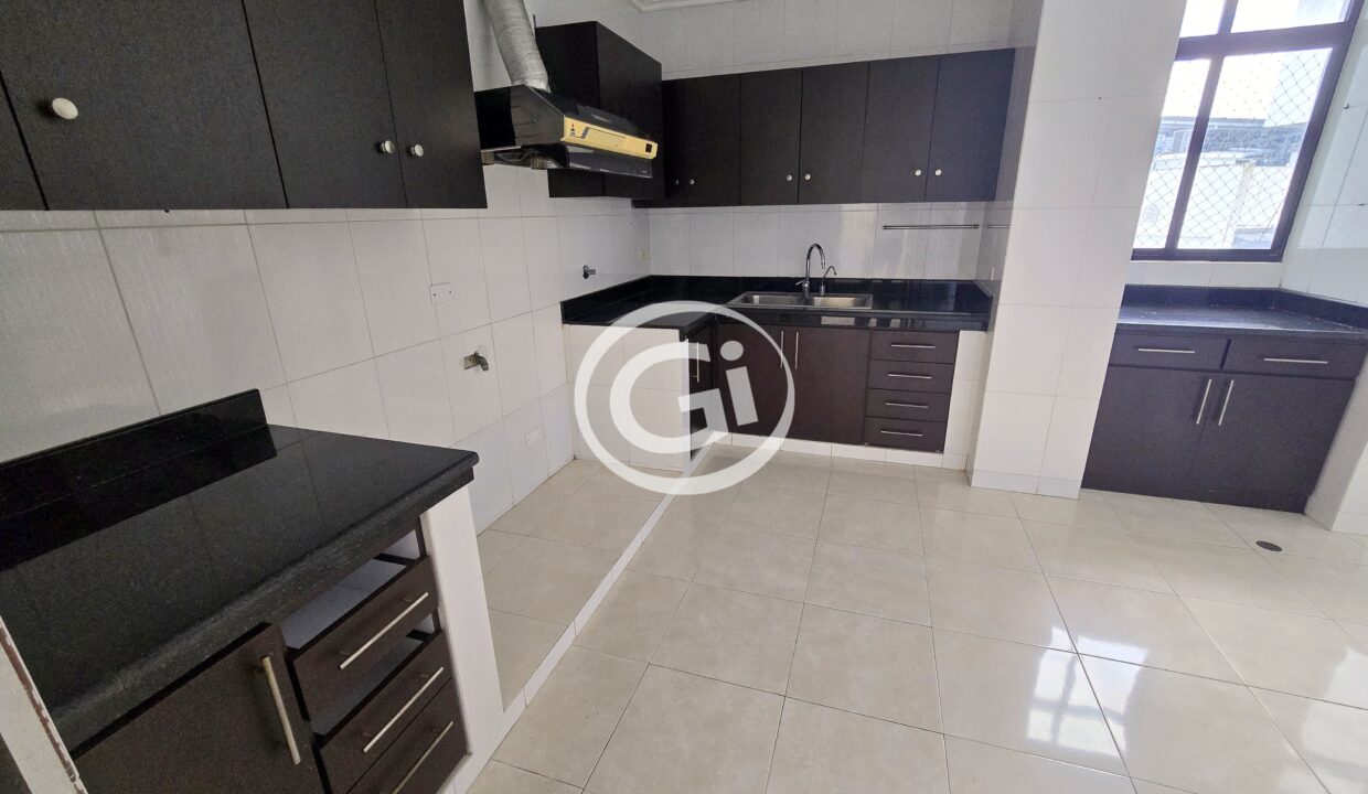 10. Cocina. Remate Bancario Elite 400 Dos Mares