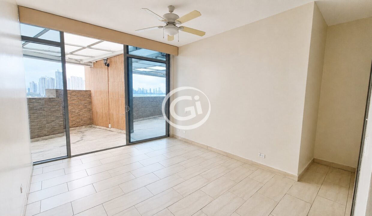 13. Habitacion secundaria Venta Grand Towerw