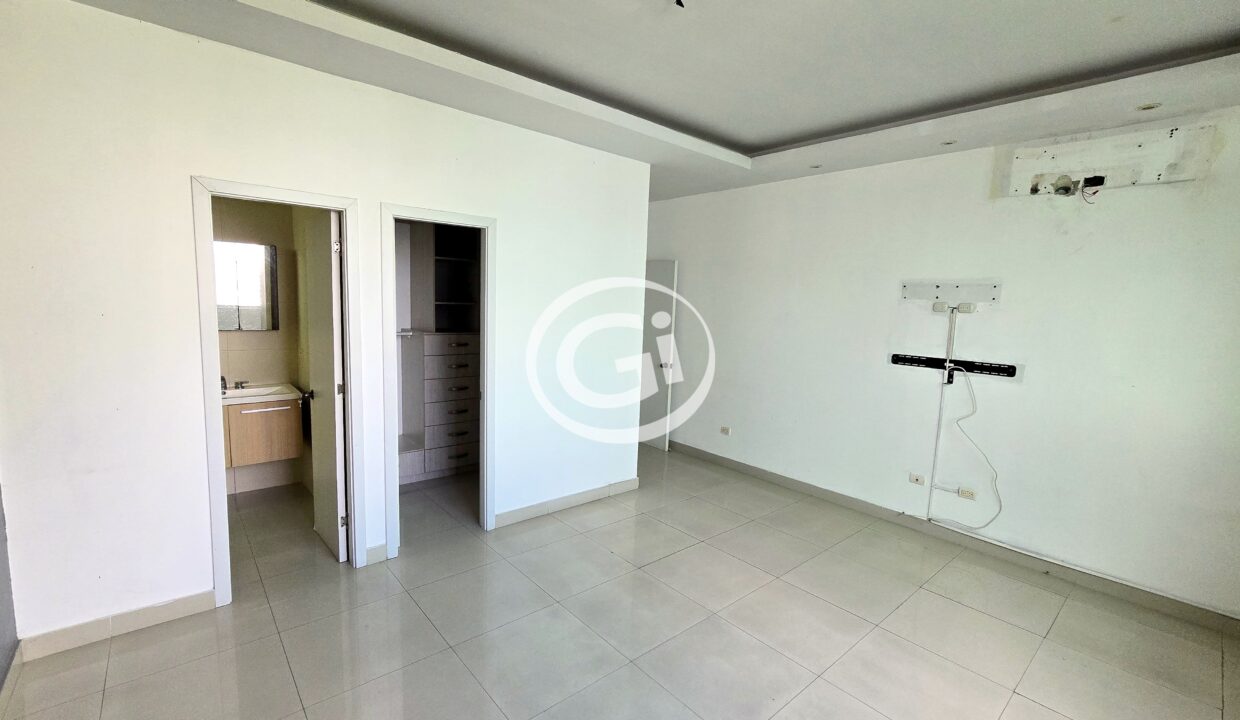 19. Habitación Principal. PH Astotia El Cangrejo. Remate Bancario